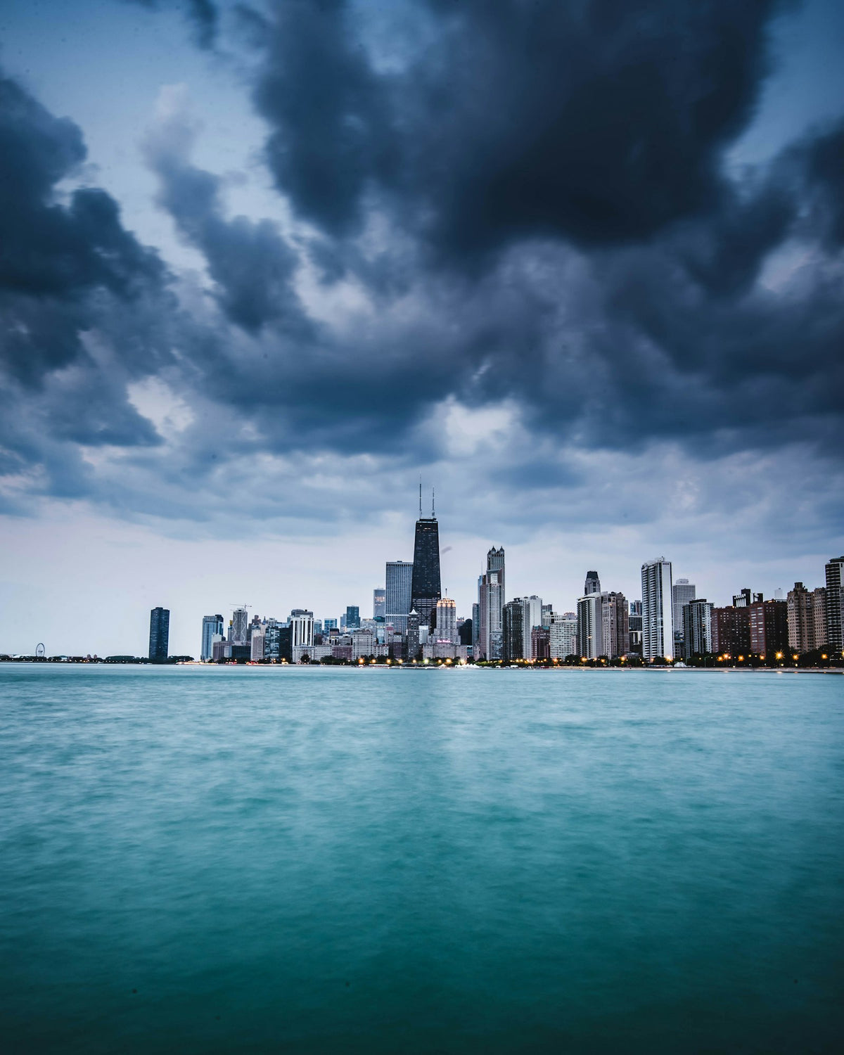Rascacielos de Chicago junto al lago Míchigan