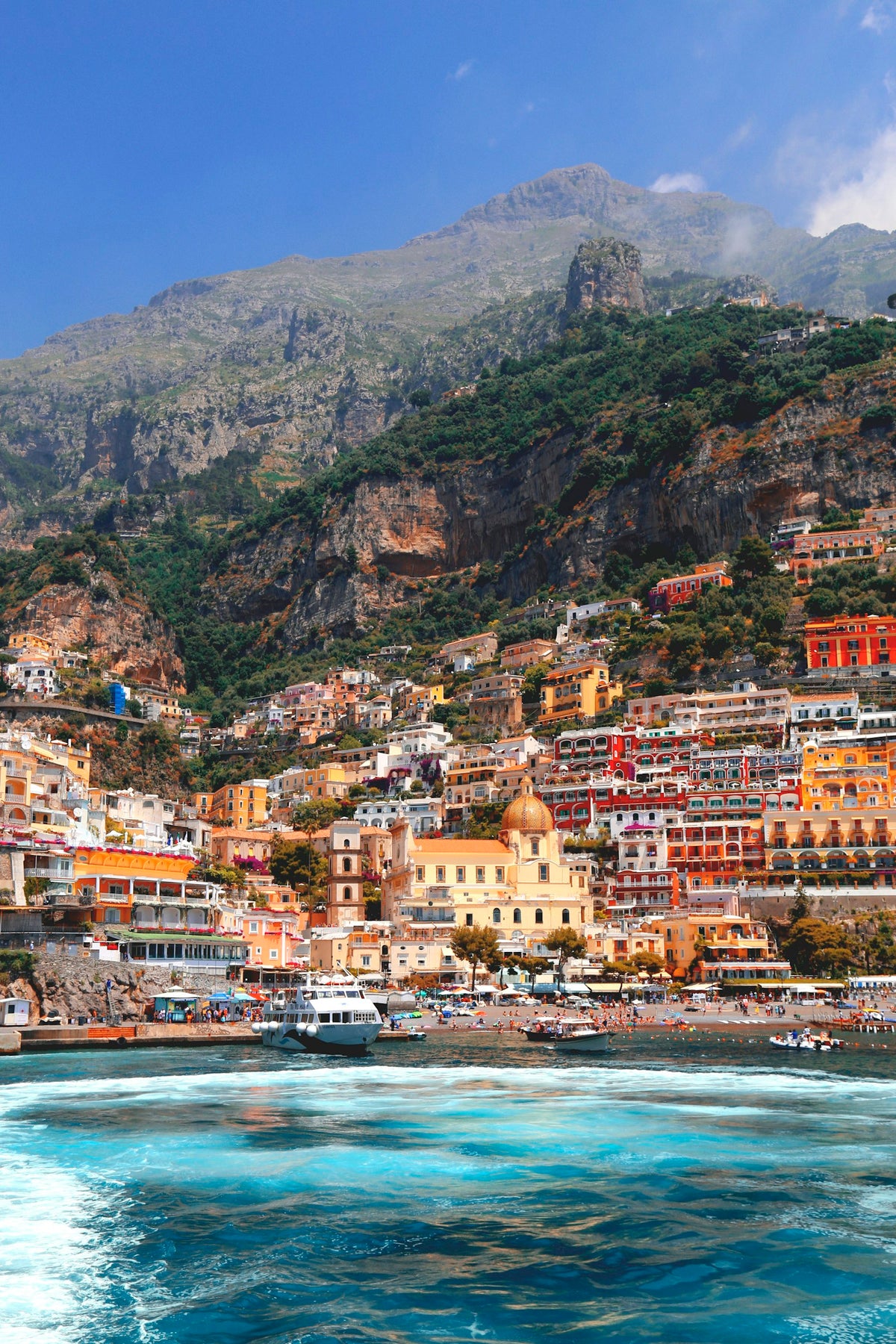 Casas de colores sobre el acantilado de Positano