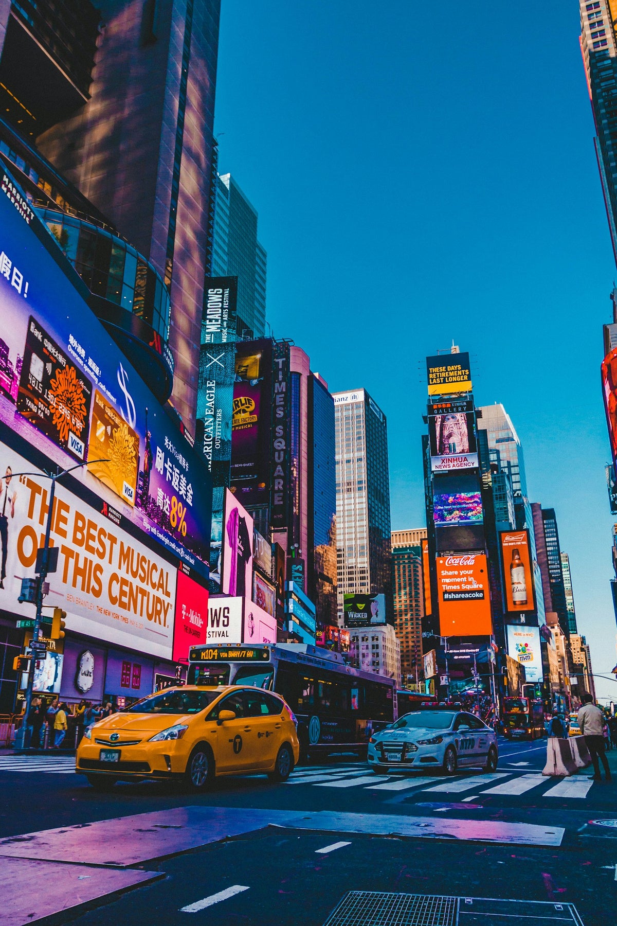 Taxi amarillo en Times Square