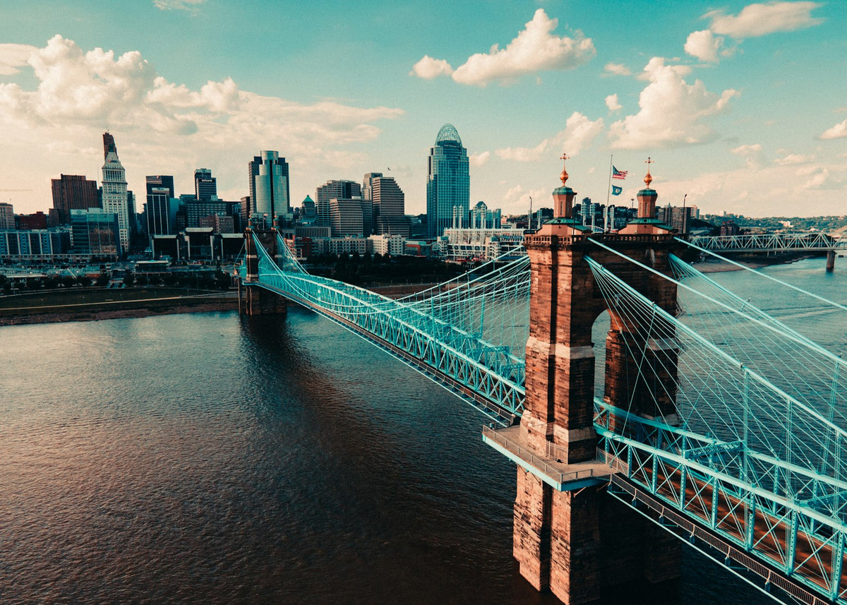 Puente Roebling y centro de Cincinnati