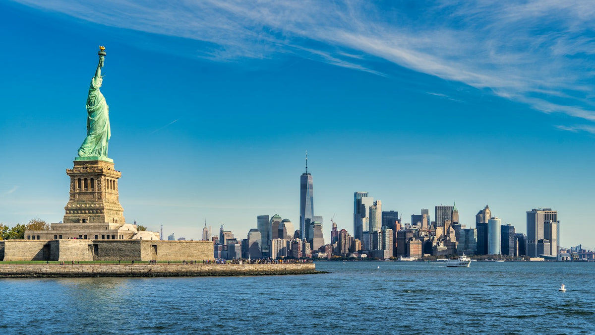 Estatua de la Libertad y skyline de Manhattan