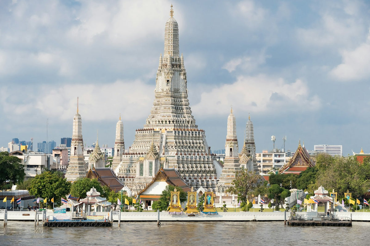 Templo Wat Arun junto al río Chao Phraya