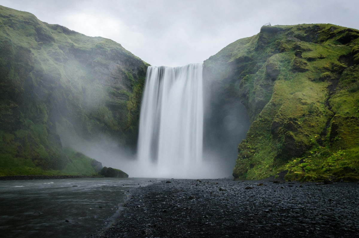 Cascada de Skógafoss al amanecer