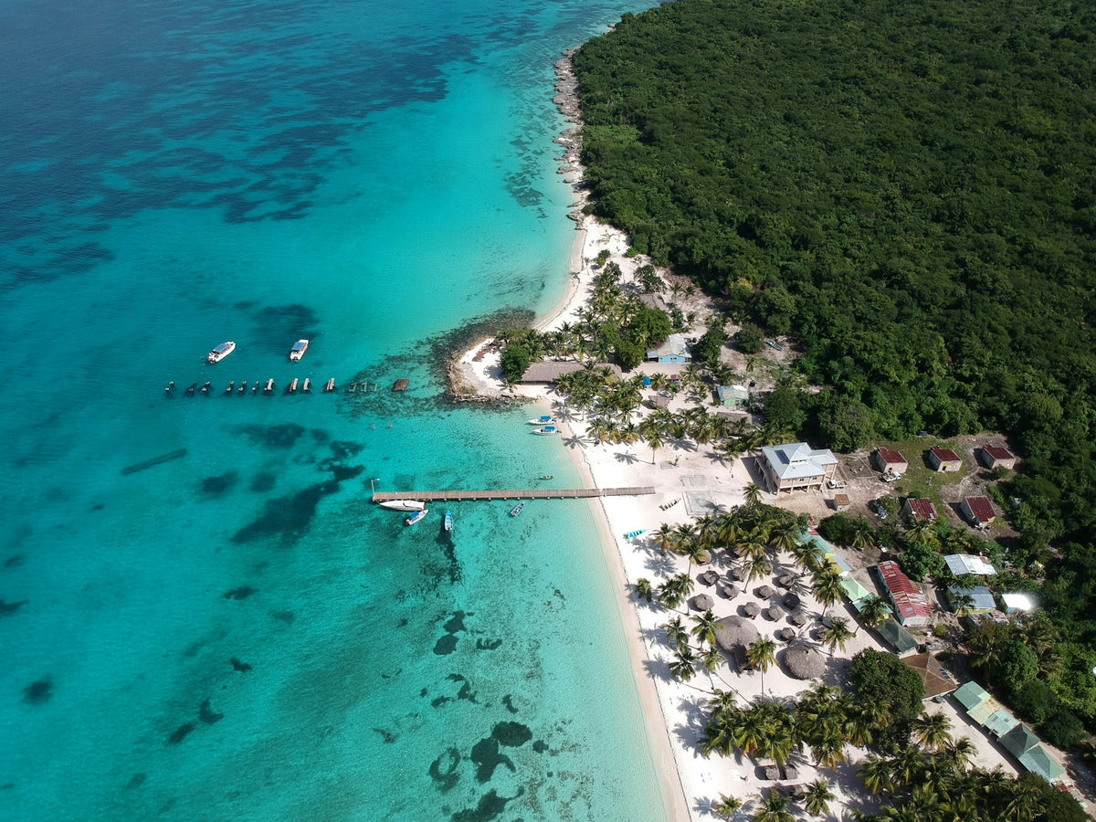 Costa turquesa de Punta Cana desde el aire