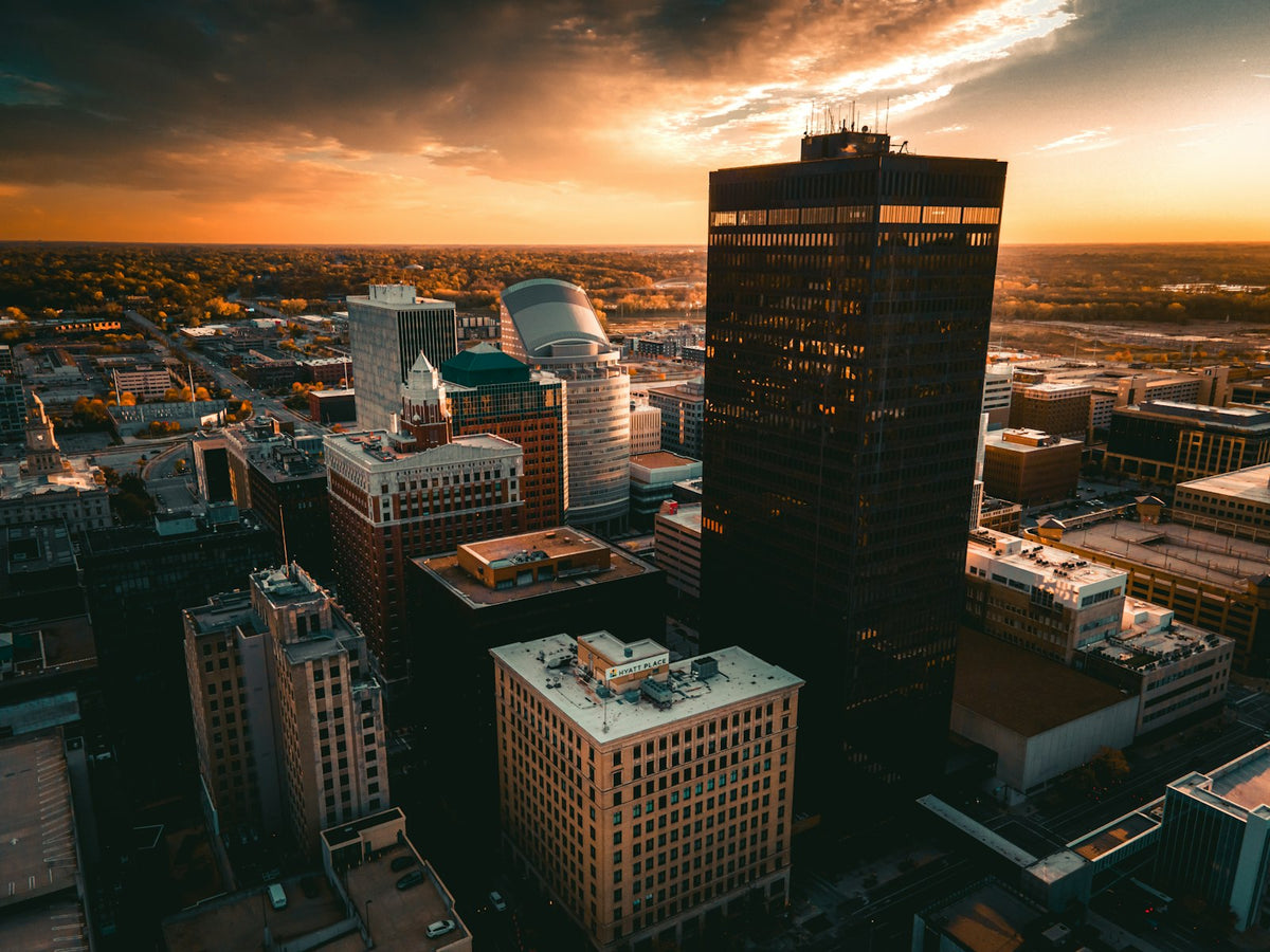 Des Moines al atardecer desde el aire